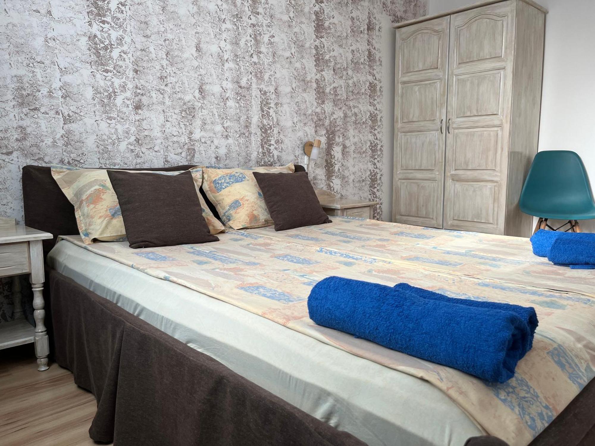 Paunovi Guest House Primorsko Bagian luar foto