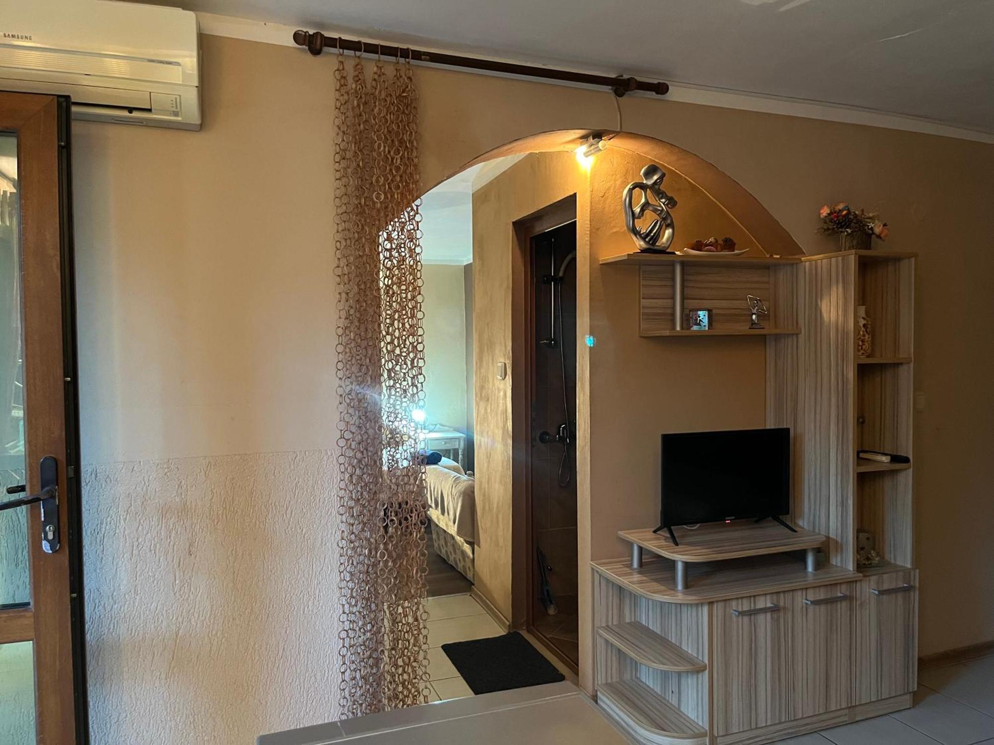 Paunovi Guest House Primorsko Bagian luar foto