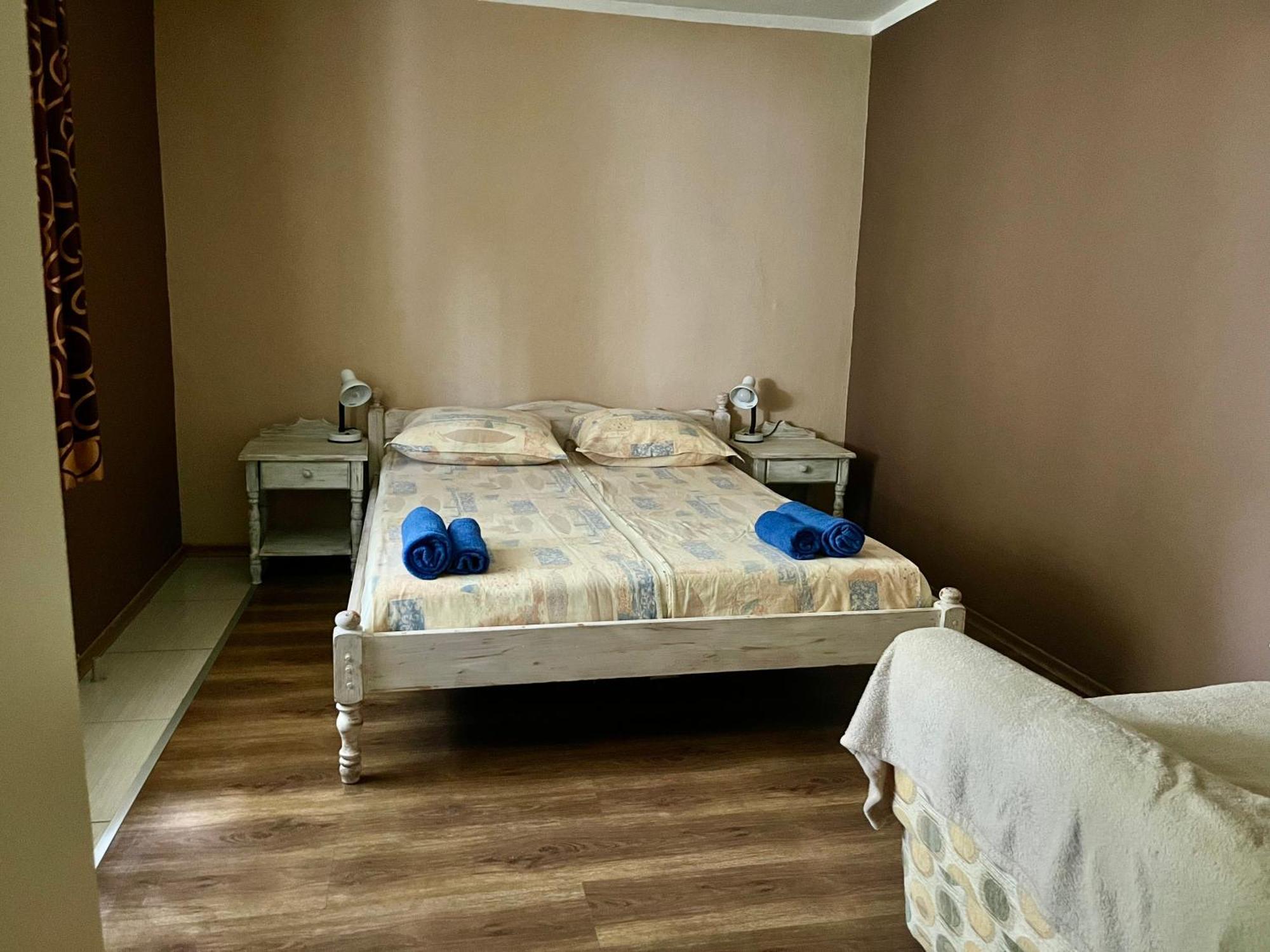 Paunovi Guest House Primorsko Bagian luar foto